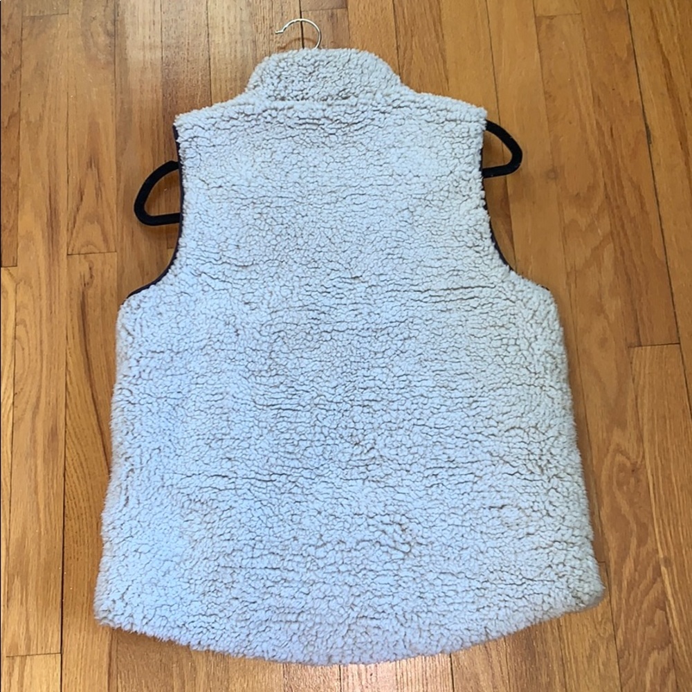 Reversible Women’s Vest - Picture 5 of 6